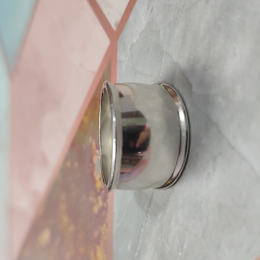 925 Sterling Silver ring - size 7